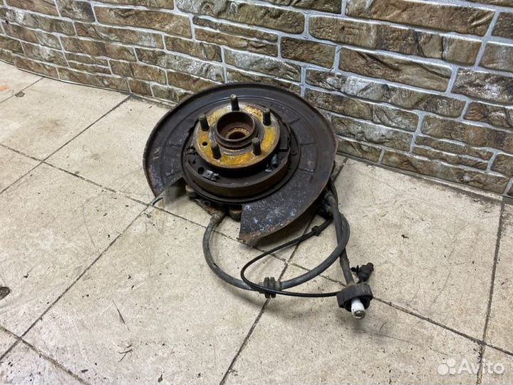 Кулак поворотный задний Land Rover Range Rover