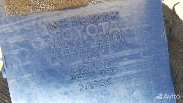 Блок управления полным приводом Toyota FJ Cruiser