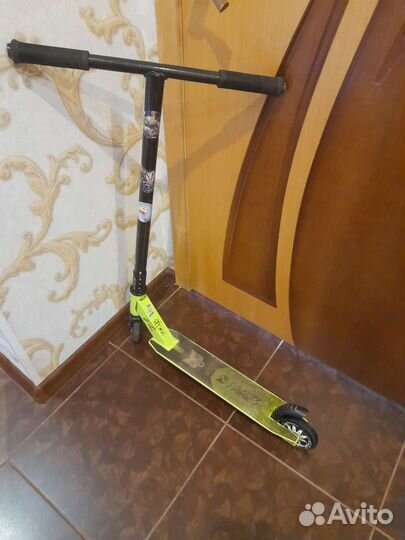 Детский трюковой самокат
