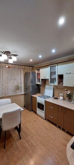 2-к. квартира, 49 м², 2/9 эт.