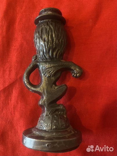 Подсвечник Лев на шаре Бонифаций