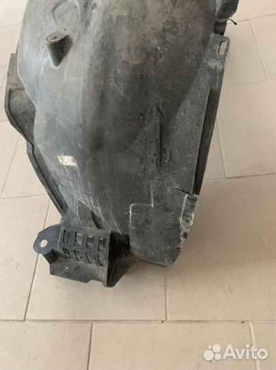 Renault Logan 2 (2014-19) передний левый подкрылок