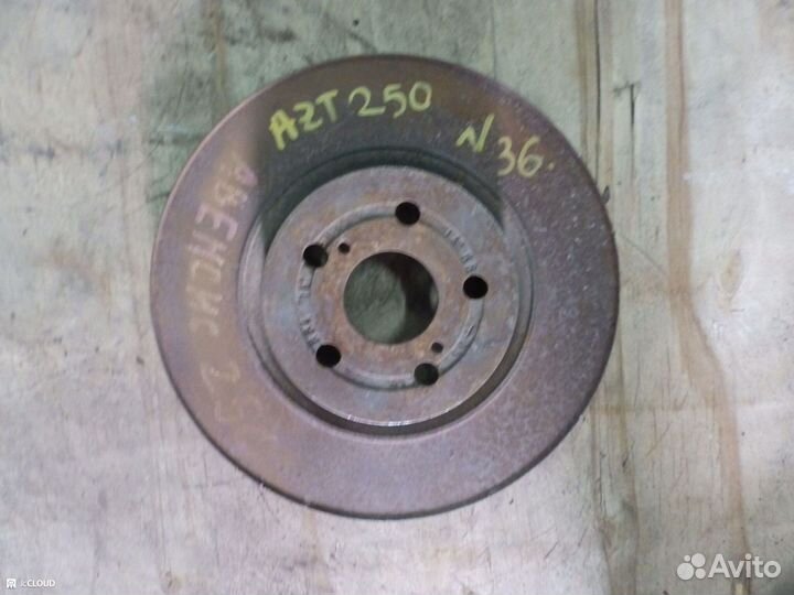 Тормозной диск на toyota avensis AZT250