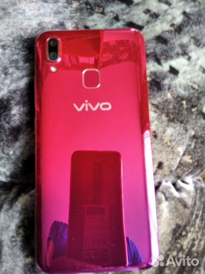 Телефон vivo u1