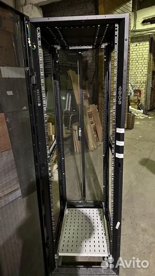 Шкаф APC NetShelter SX 42U 600 x 1200 mm, Black