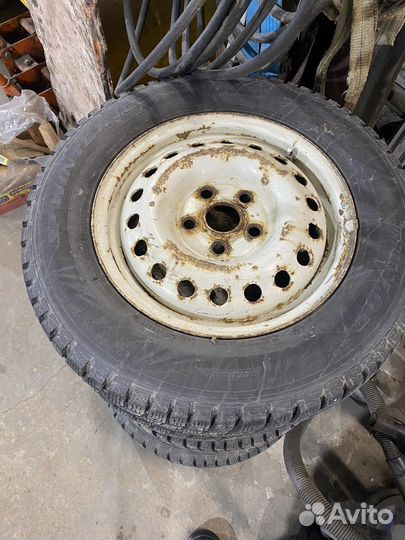 Dunlop SP Winter Ice02 205/65 R15