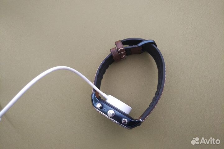 Fossil Q Explorist HR Gen 4