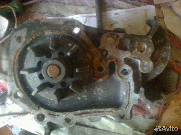 Помпа б/у на Рено Сценик