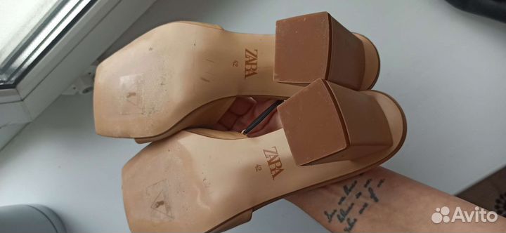 Босоножки Zara 42