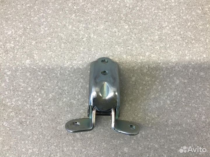 Петля двери передней правой верхняя Hyundai Creta