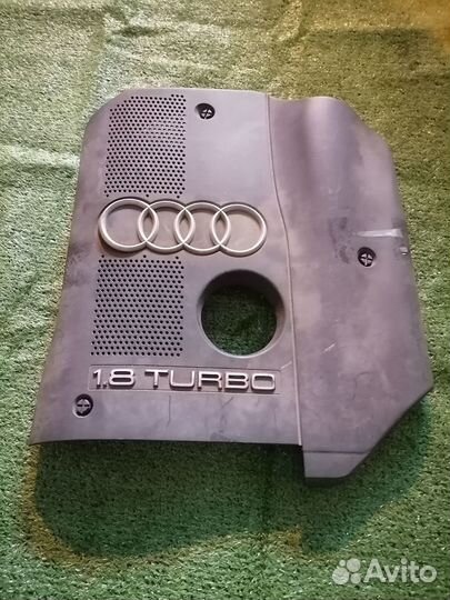 Декоративная крышка двс 058103721C Audi A4 B6 A4 B