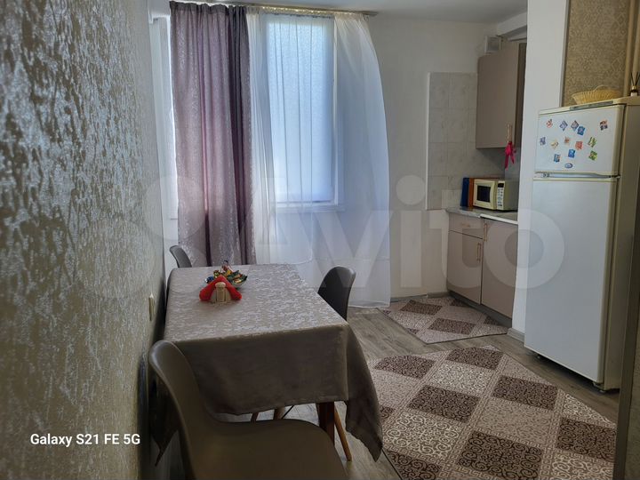 2-к. квартира, 42 м², 3/5 эт.