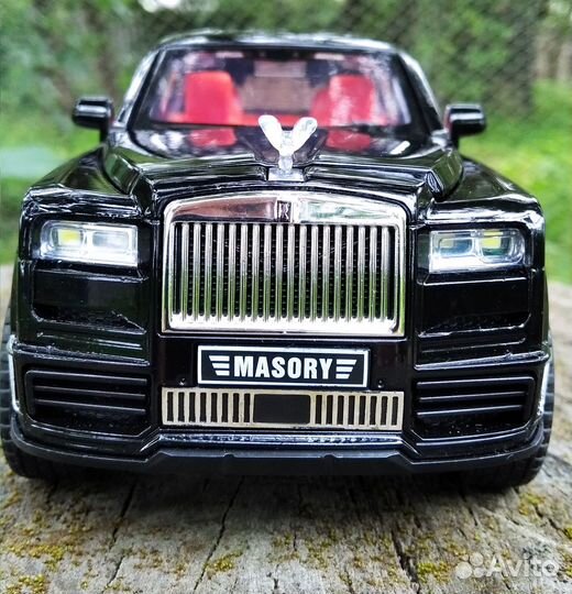Rolls-Royce Cullinan /машинка из металла