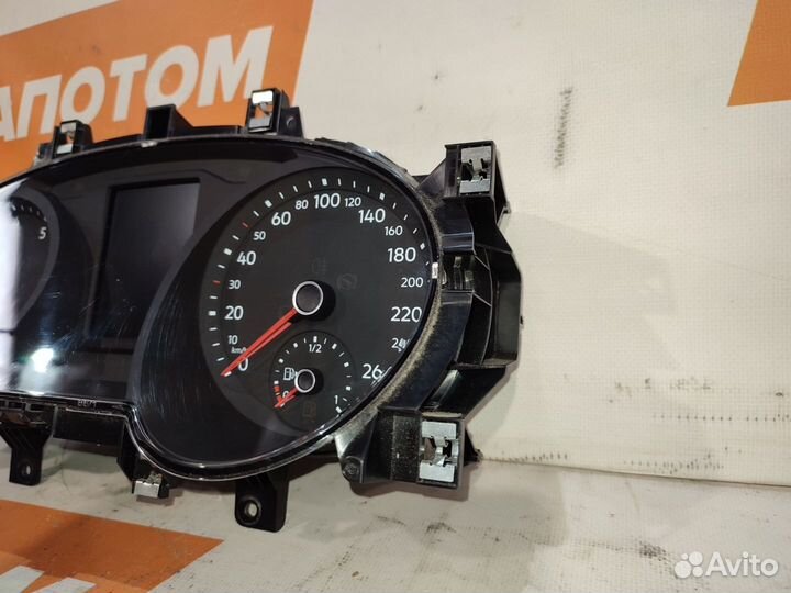 Панель приборов Volkswagen Tiguan