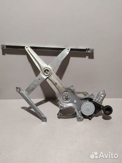 Стеклоподъемник вод двери Toyota Corolla 2011