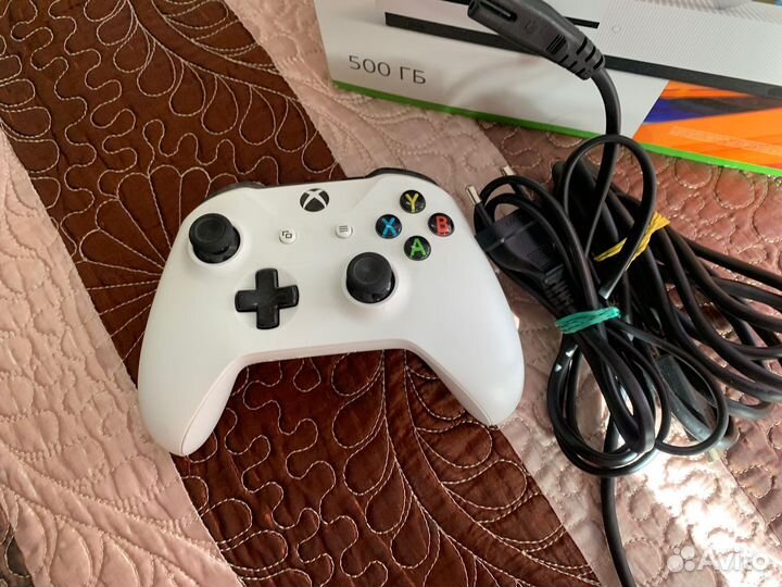 Xbox One S 500 gb