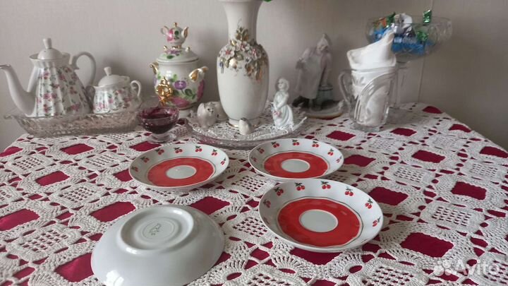 Чайные блюдца Дулево