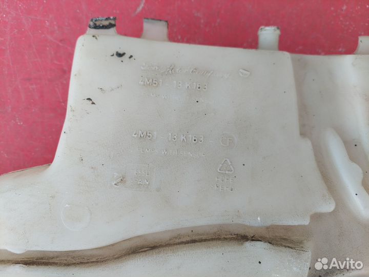 Бачок стеклоомывателя Ford Focus 2