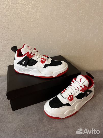 Кроссовки Nike Air Jordan 4