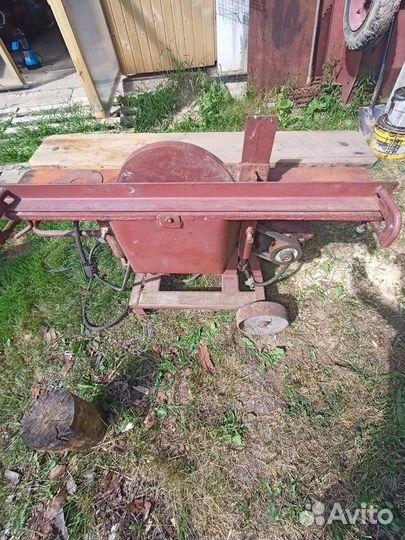 Станок деревообрабатывающий