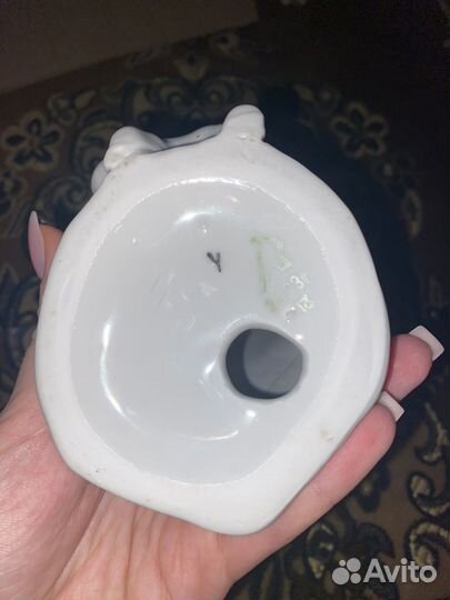 Статуэтка дама с собачкой