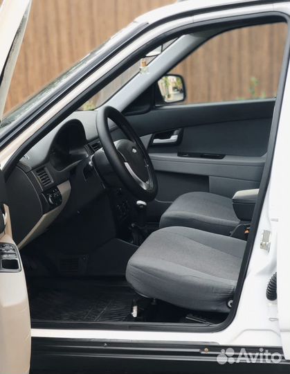 LADA Priora 1.6 МТ, 2013, 200 000 км
