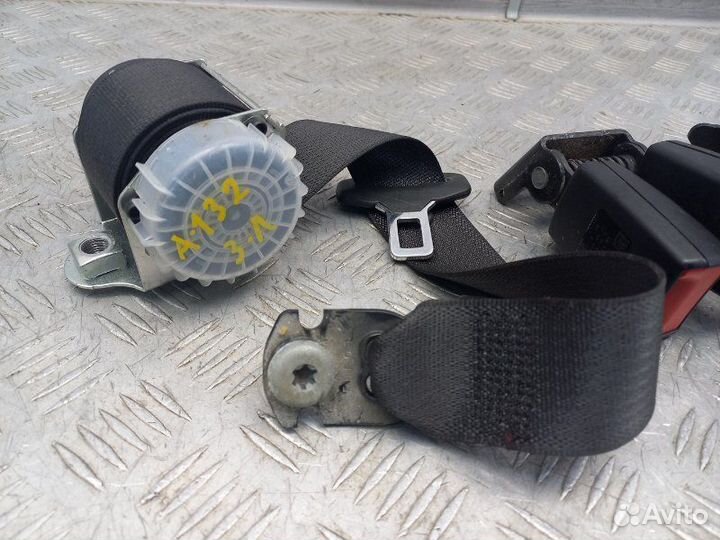 Ремень безопасности задний Chevrolet Aveo 2 T300