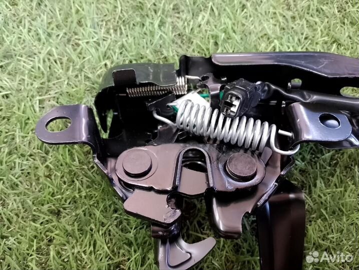 Замок капота Toyota Highlander GSU55 2015