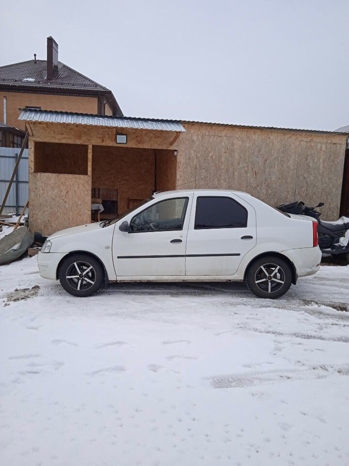 Renault Logan: фото владельца