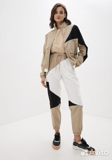 Костюм спортивный