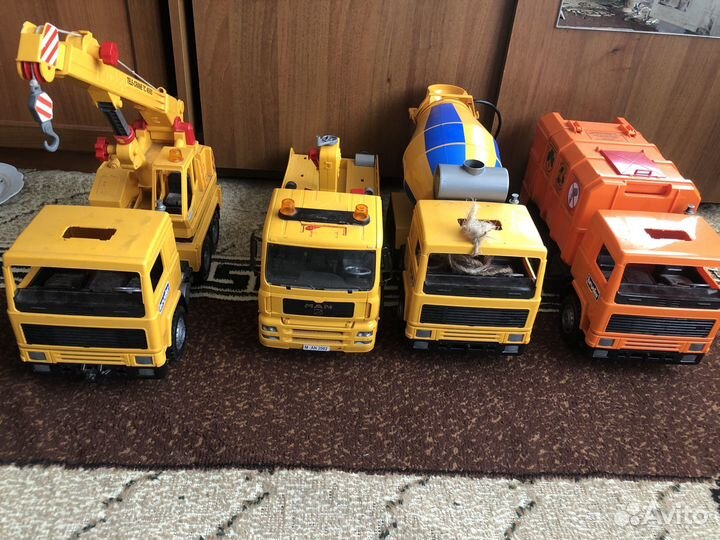 Детские машинки игрушки Брудер