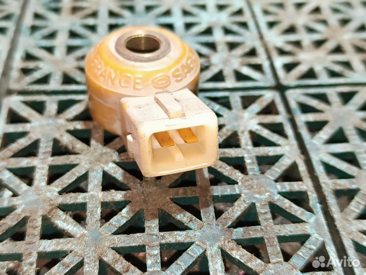 Датчик детонации Peugeot Partner M59