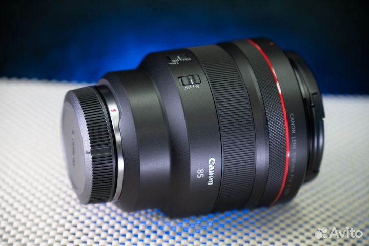 Объектив Canon RF 85mm f/1.2 L USM