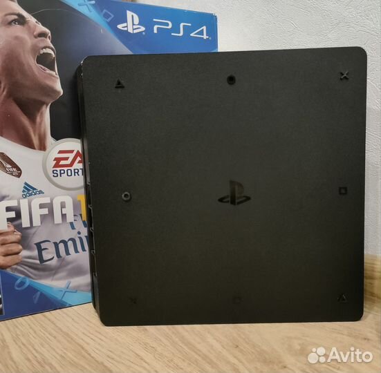 Sony Playstation 4 1000гб (1тб) +2 геймпада+Fifa