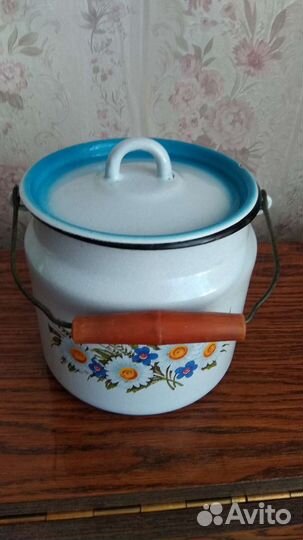 Посуда дуршлаг сковорода бидон набор стол приборов