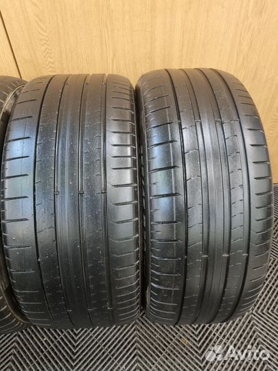 Pirelli P Zero 255/45 R20 и 285/40 R20 101Y