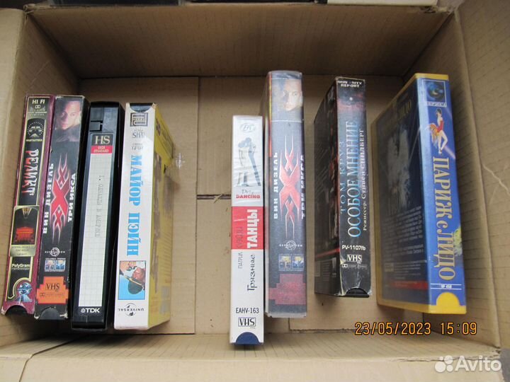 Видеокассеты с фильмами