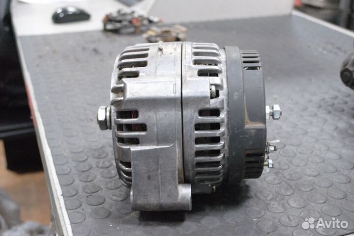 Генератор John Deere Farm б/у 120А