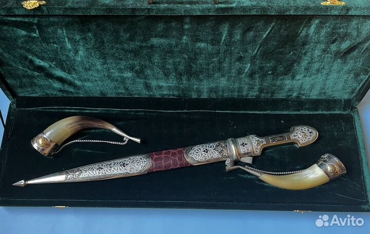 Набор кинжал и рога