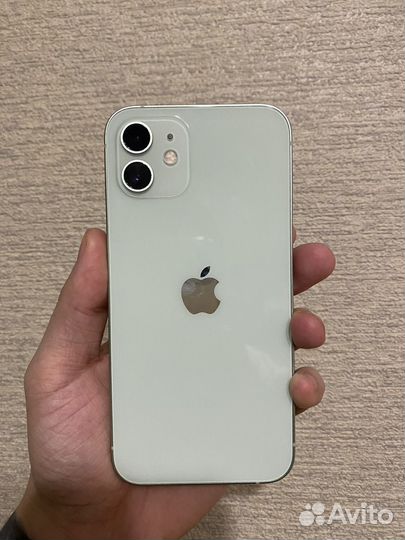 iPhone 12, 64 ГБ