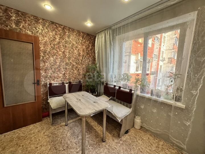 2-к. квартира, 57,6 м², 6/10 эт.