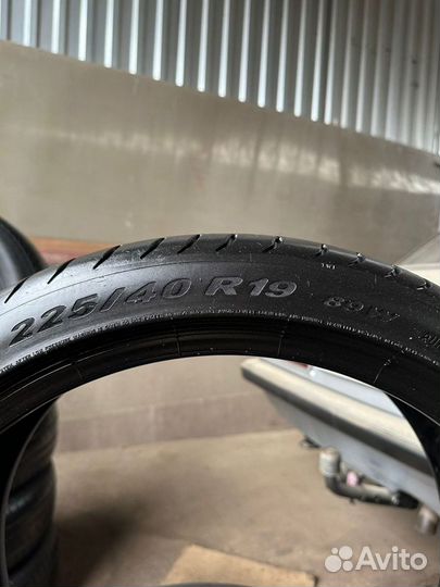 Pirelli P Zero 225/40 R19 89W