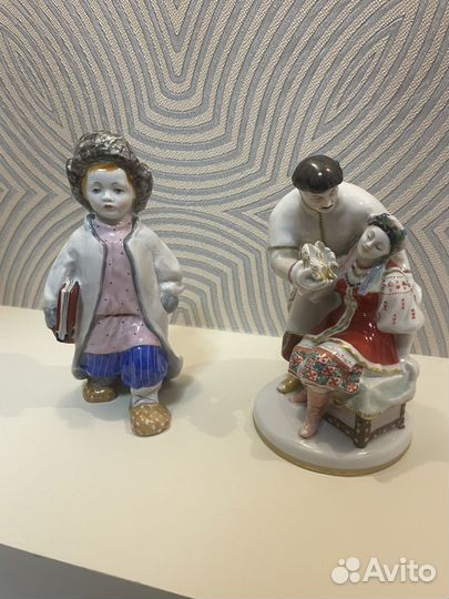 Фарфоровые статуэтки 