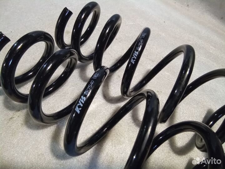 Усиленная пружина задней подве KYB K Flex RK7540