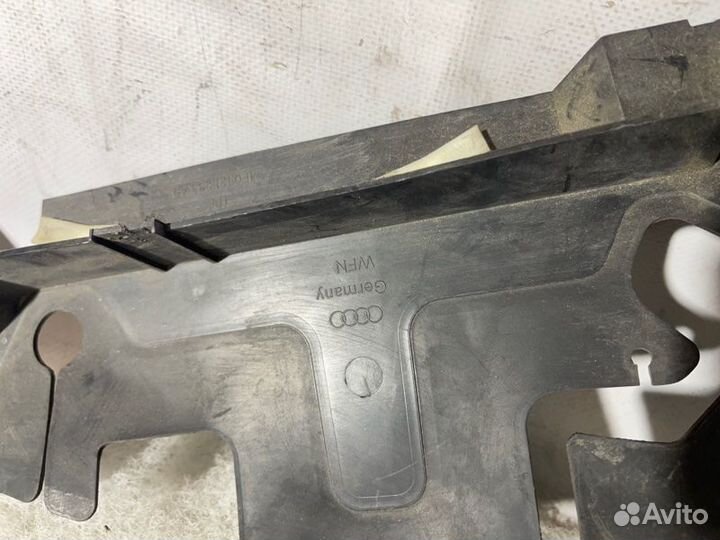 Воздуховод радиатора передний левый Audi Audi A6