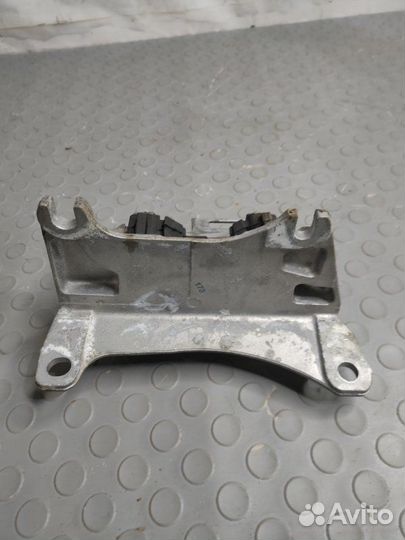 Подушка МКПП Renault Fluence седан K4M V838 2014