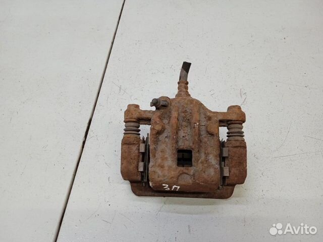 Суппорт задний правый Hyundai Sonata 4 2.0 2011