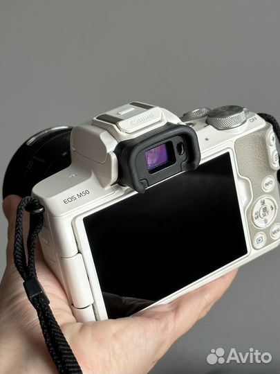 Canon M50 Body White + объектив Canon