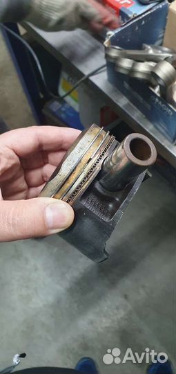 Поршень мотор Honda B18C tuning.то