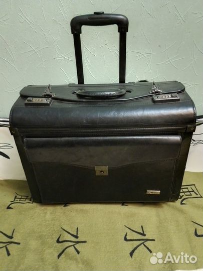 Портфель дорожный,бизнес кейс